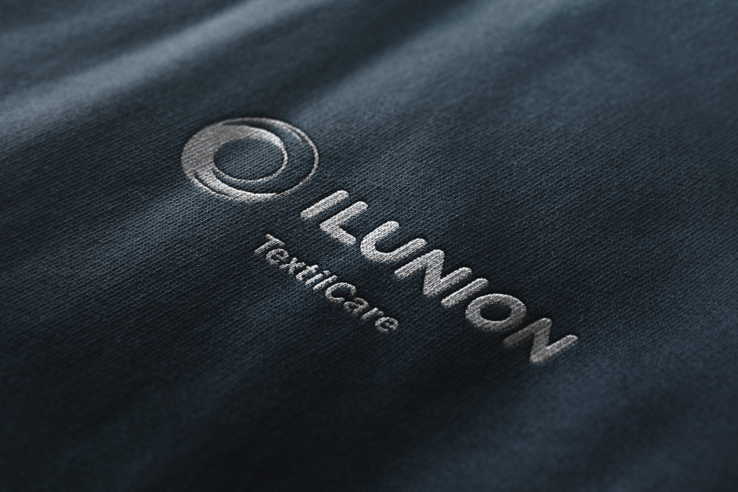 Logo_Mockup_Clothing_Textured_Embroidered